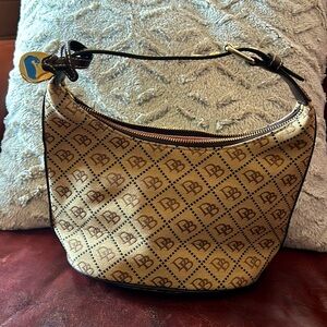 Dooney & Bourke purse - brown